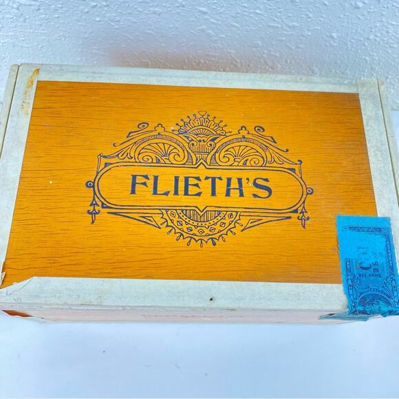Vintage Flieth’s Havana Blend Wooden Cigar Box Milwaukee Wisconsin - Picture 2 of 6